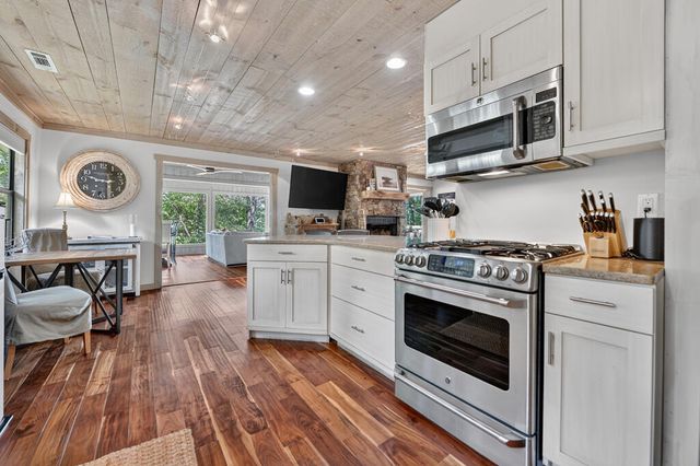 209 Marina Drive, Blue Ridge, GA 30513