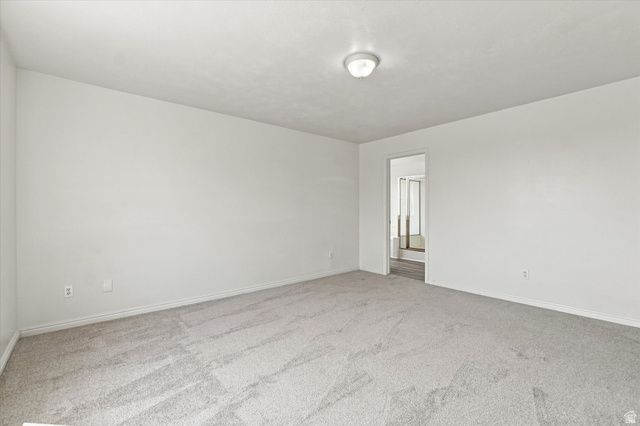 8286 S RUSTIC OAK CT, West Jordan, UT 84081