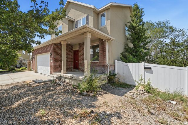 8286 S RUSTIC OAK CT, West Jordan, UT 84081