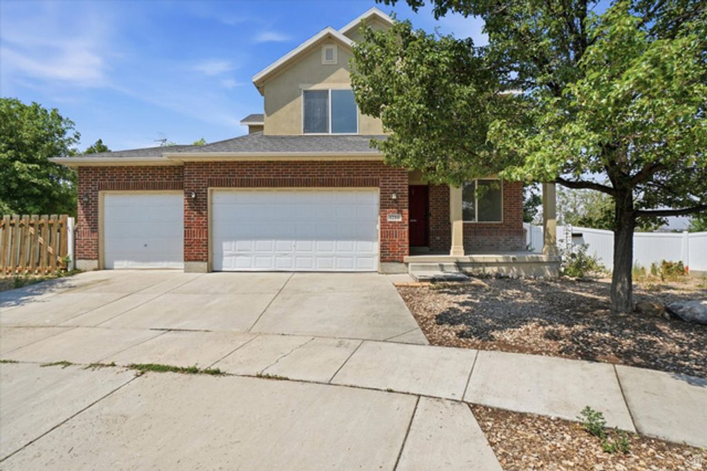 8286 S RUSTIC OAK CT, West Jordan, UT 84081 — photo 2