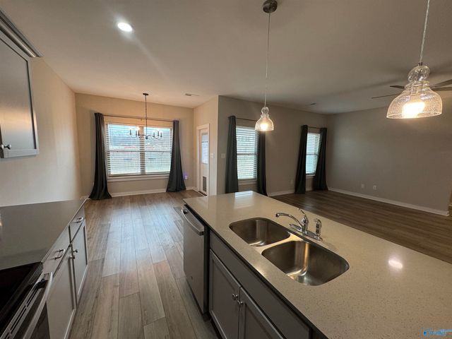 131 Flintlock Way, New Market, AL 35761