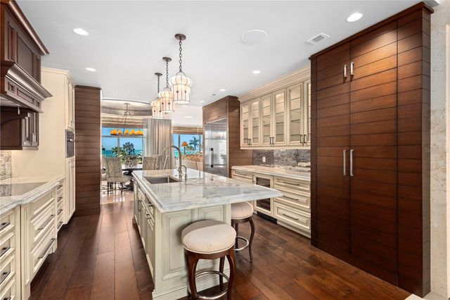 2251 GULF OF MEXICO DRIVE 203, Longboat Key, FL 34228