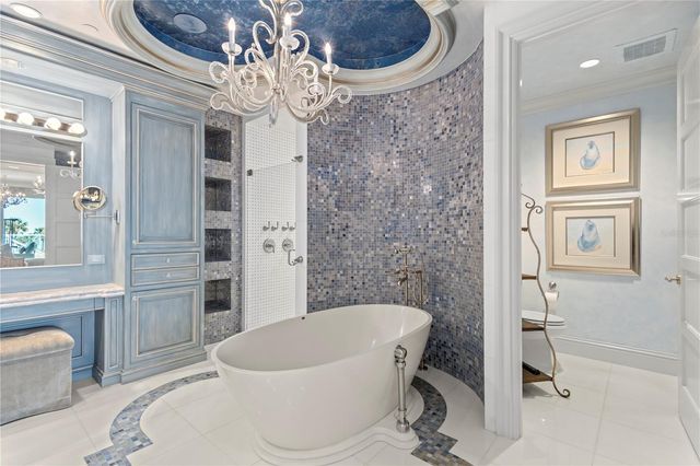 2251 GULF OF MEXICO DRIVE 203, Longboat Key, FL 34228