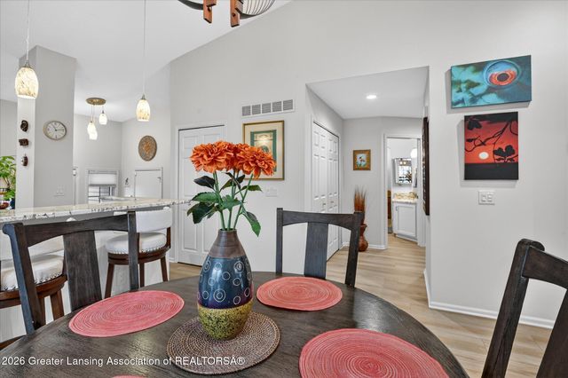 6528 Brook Trail 21, Lansing, MI 48917