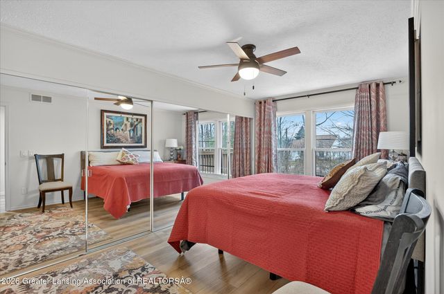 6528 Brook Trail 21, Lansing, MI 48917