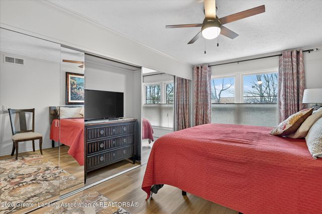 6528 Brook Trail 21, Lansing, MI 48917