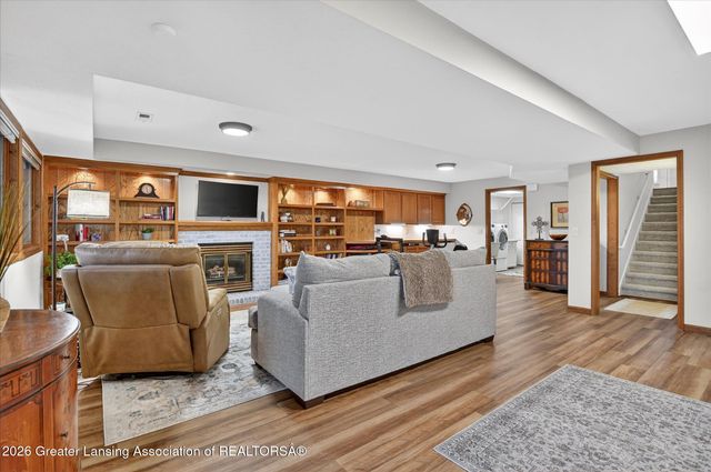 6528 Brook Trail 21, Lansing, MI 48917