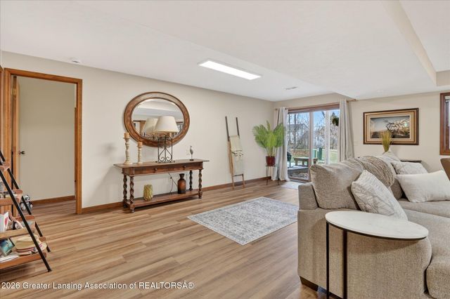 6528 Brook Trail 21, Lansing, MI 48917