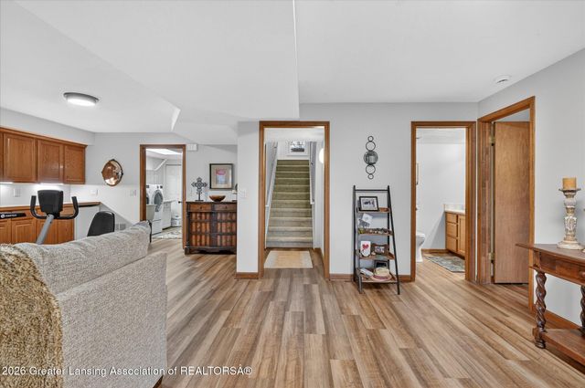 6528 Brook Trail 21, Lansing, MI 48917