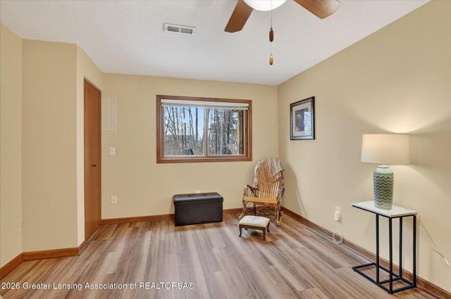 6528 Brook Trail 21, Lansing, MI 48917