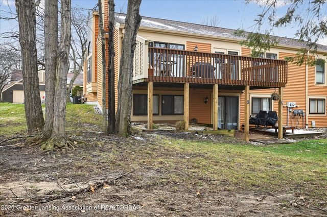 6528 Brook Trail 21, Lansing, MI 48917