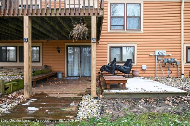 6528 Brook Trail 21, Lansing, MI 48917