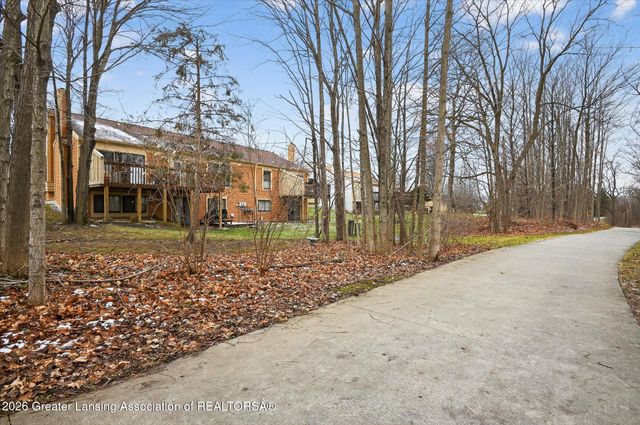 6528 Brook Trail 21, Lansing, MI 48917