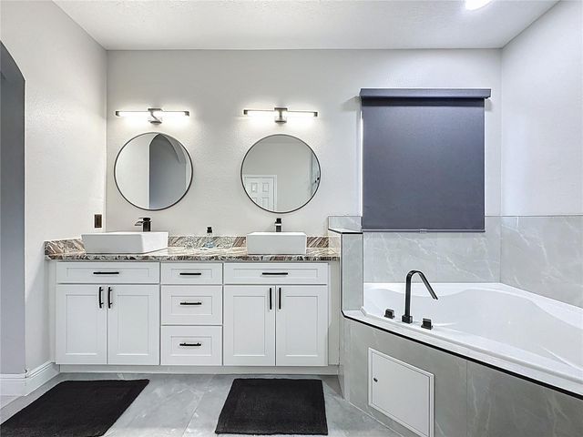 166 MINNIEHAHA CIRCLE, Haines City, FL 33844