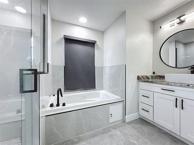 166 MINNIEHAHA CIRCLE, Haines City, FL 33844