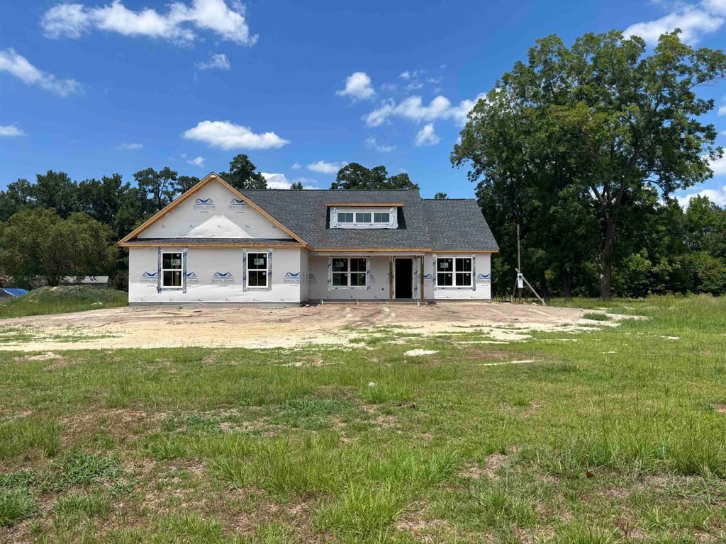 996 Highway 45, Loris, SC 29569