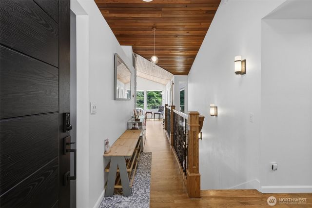 20425 Little Bearcreek Road, Woodinville, WA 98072