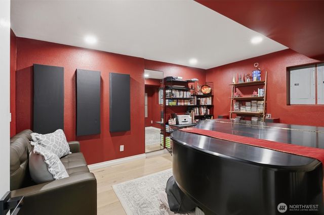 20425 Little Bearcreek Road, Woodinville, WA 98072
