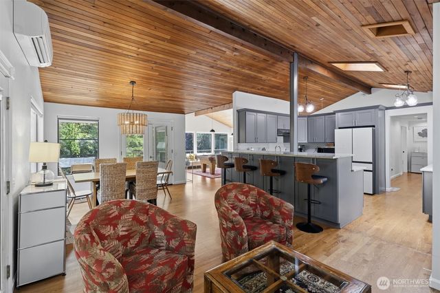 20425 Little Bearcreek Road, Woodinville, WA 98072