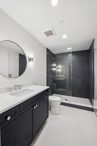 138 N Prospect Avenue, Clarendon Hills, IL 60514