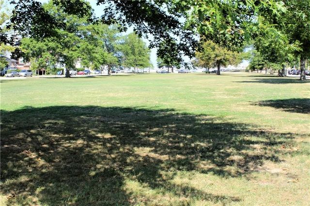 25 West Narragansett Avenue B, Newport, RI 02840