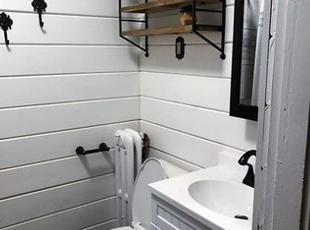 25 West Narragansett Avenue B, Newport, RI 02840