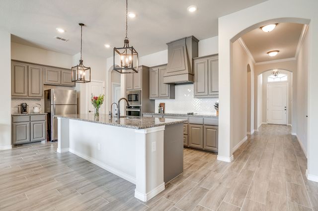 1616 Glade Meadows Drive, Burleson, TX 76058