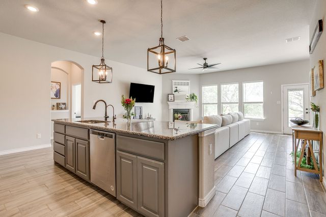 1616 Glade Meadows Drive, Burleson, TX 76058