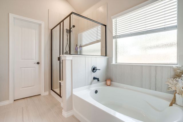 1616 Glade Meadows Drive, Burleson, TX 76058