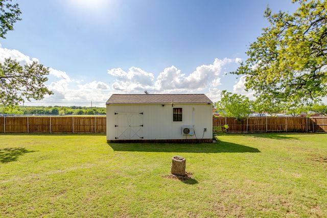 1616 Glade Meadows Drive, Burleson, TX 76058