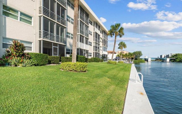 20 YACHT CLUB Drive 104, North Palm Beach, FL 33408