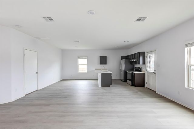 772 Circle WAY, Jarrell, TX 76537