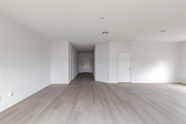 772 Circle WAY, Jarrell, TX 76537