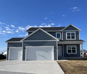 1966 Sequoia Drive, Janesville, WI 53545