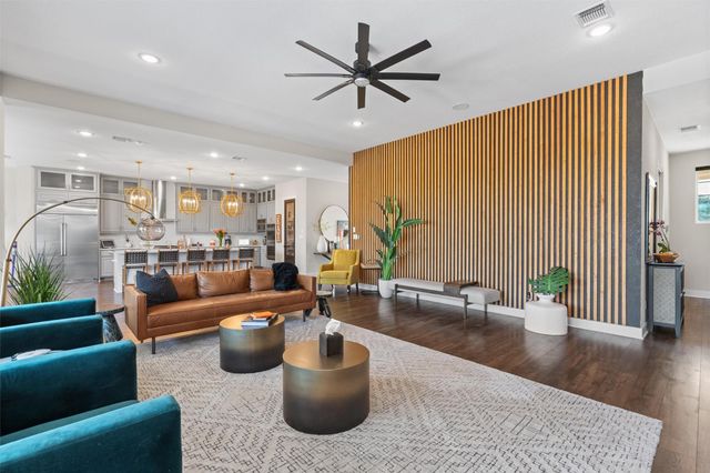 1008 Eagle Point DR, Georgetown, TX 78628