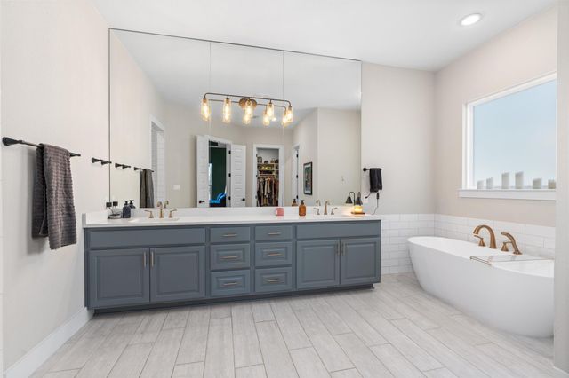 1008 Eagle Point DR, Georgetown, TX 78628