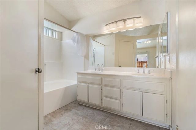 1800 Sierra View, Lancaster, CA 93535