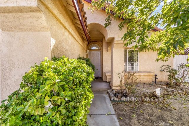 1800 Sierra View, Lancaster, CA 93535