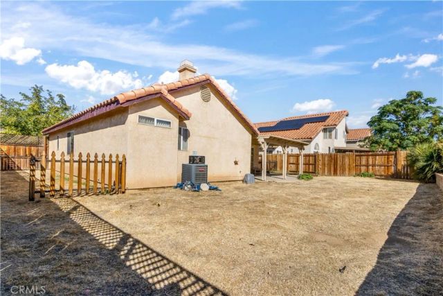 1800 Sierra View, Lancaster, CA 93535