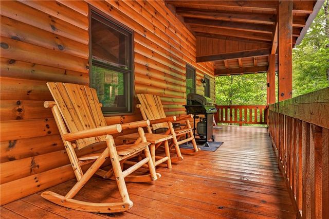 72 S Old Aska Road, Blue Ridge, GA 30513