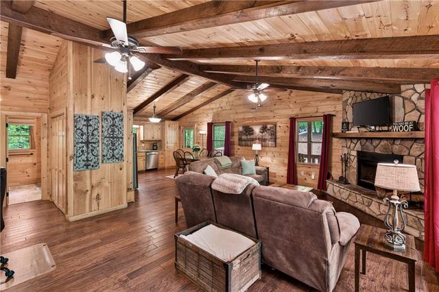 72 S Old Aska Road, Blue Ridge, GA 30513