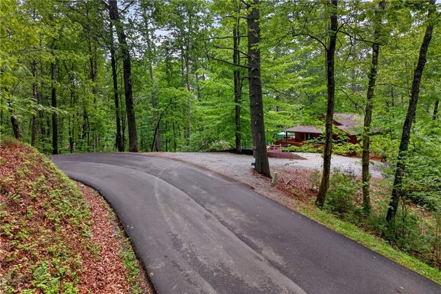 72 S Old Aska Road, Blue Ridge, GA 30513