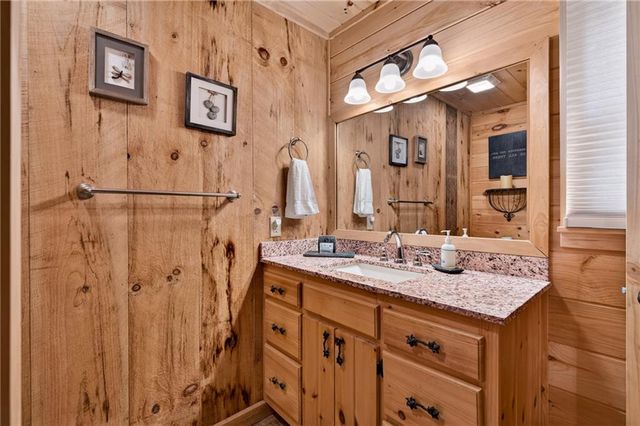 72 S Old Aska Road, Blue Ridge, GA 30513
