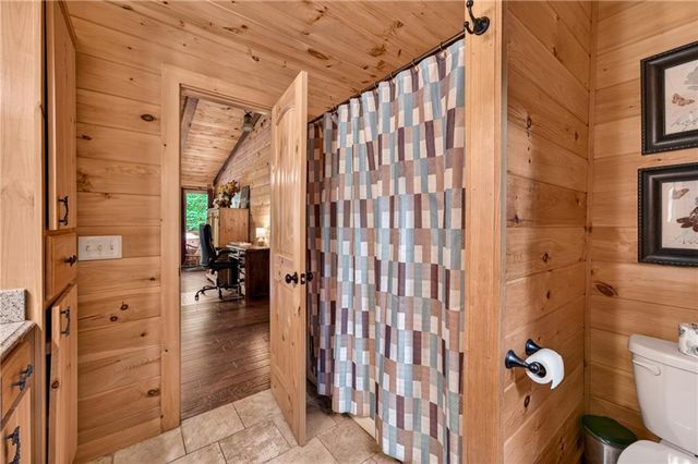 72 S Old Aska Road, Blue Ridge, GA 30513