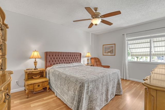 337 Pine Ridge Circle D-2, Greenacres, FL 33463