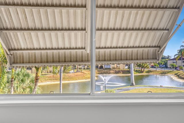 337 Pine Ridge Circle D-2, Greenacres, FL 33463