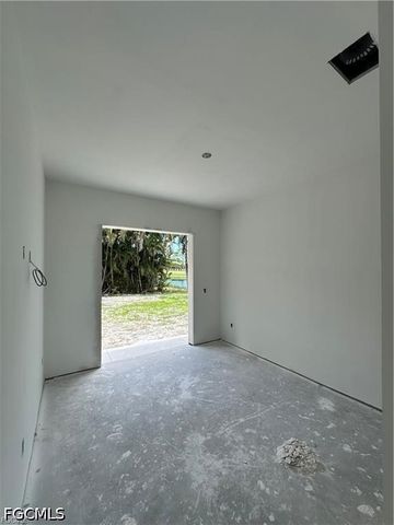 3105 NW 17th LN, Cape Coral, FL 33993