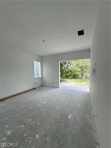 3105 NW 17th LN, Cape Coral, FL 33993