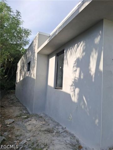 3105 NW 17th LN, Cape Coral, FL 33993
