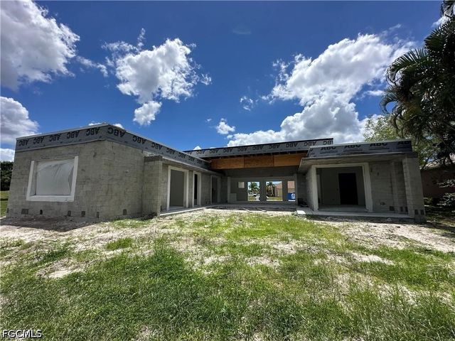 3105 NW 17th LN, Cape Coral, FL 33993